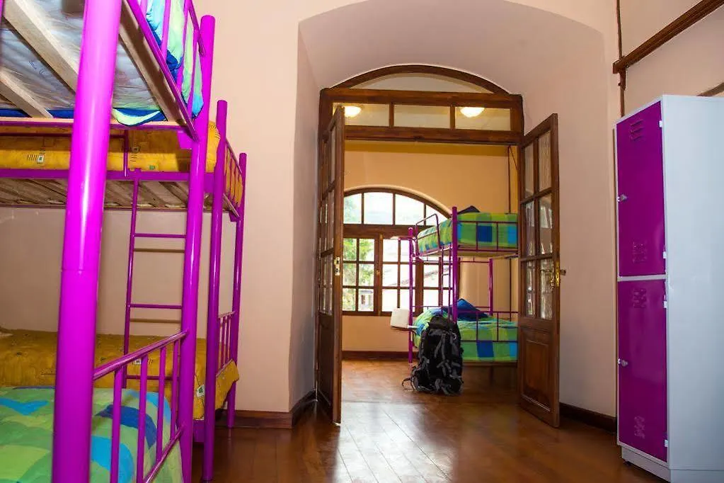 Solera House Adventure Hostel Quito 3*,