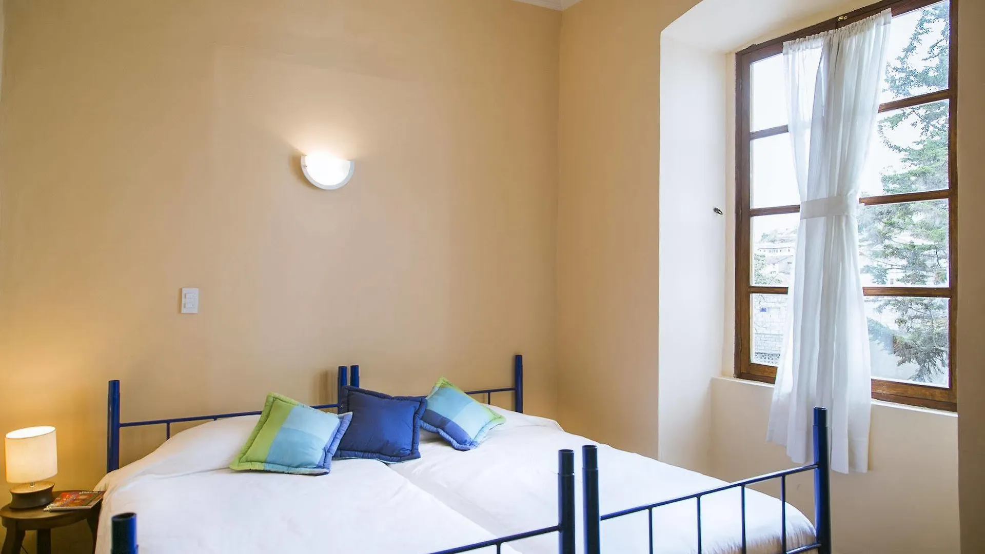 Solera House Adventure Hostel Quito Hotel